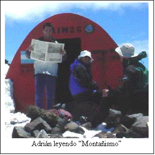 Cuadro de texto:  
Adrin leyendo Montaismo
